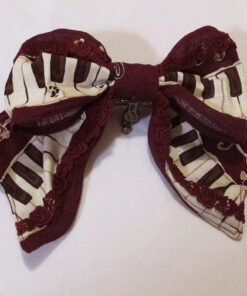 Alice and the Pirate Dance of the Black Cat Barrette 