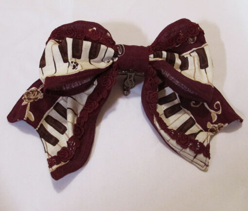 Alice and the Pirate Dance of the Black Cat Barrette