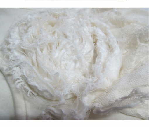 Gramm Lace Flower Brooch Cutsew