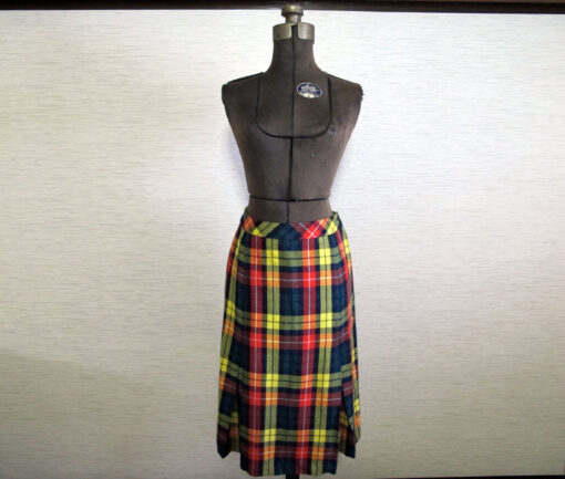 Jane Marple Dans Le Salon Tartan Skirt