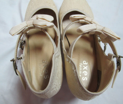 Axes Femme Lace Pattern Shoes