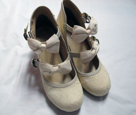 Axes Femme Lace Pattern Shoes