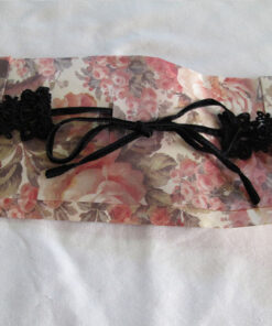 Innocent World Choker