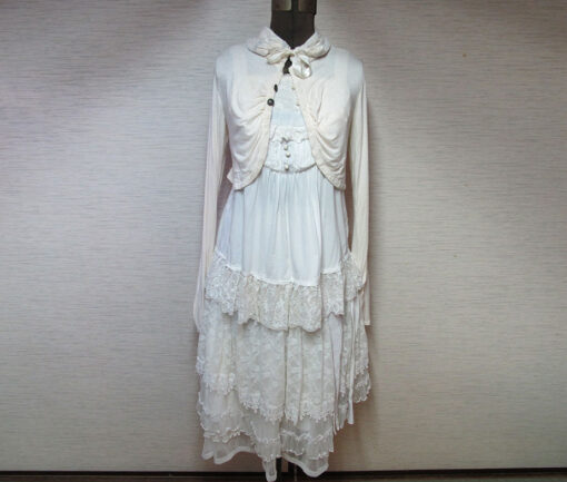 GRAMM White Lace Skirt