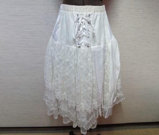 GRAMM White Lace Skirt