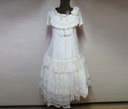 GRAMM White Lace Skirt 