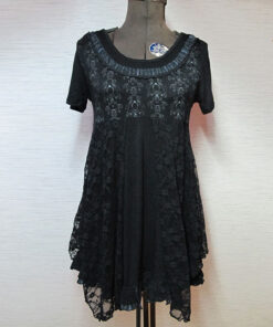 GRAMM Patterned Lace Top